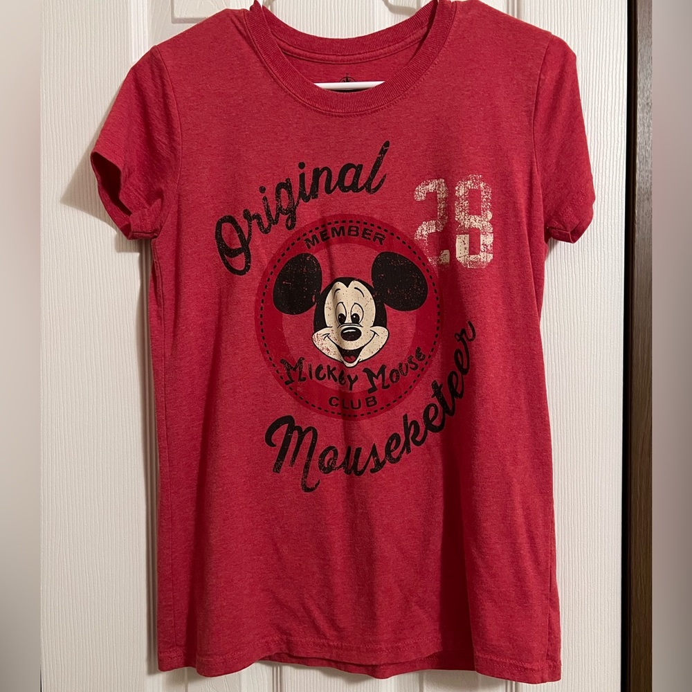 Women’s Disney mickey shirt